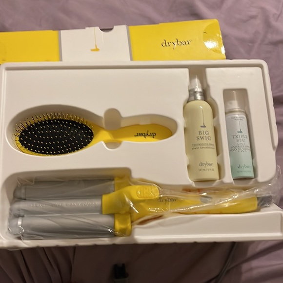 Brand New in Box, Comes with Everything In Pictures. - Picture 4 of 4